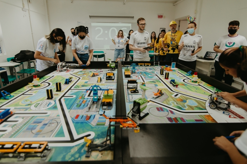 HOJE: SESI realiza em Itajaí um dos maiores torneios de robótica do país
