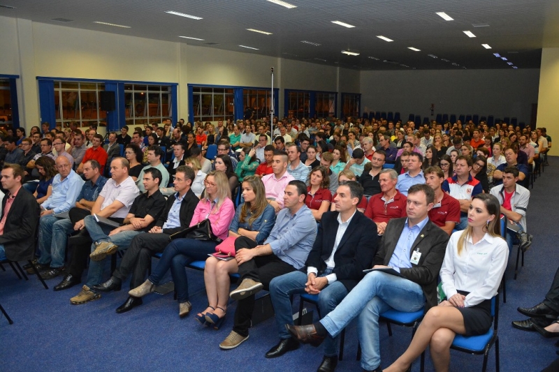 Lideranças da região participaram do evento realizado em Chapecó na sexta (27). Foto: Netinho Bordin
