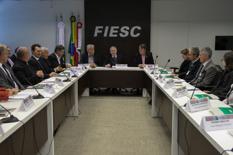 Conselho de Governança do Movimento SC pela Educação reuniu-se na FIESC nesta sexta-feira, dia 29 (Foto: Filipe Scotti)