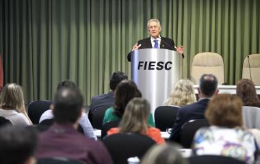 Evento reuniu mais de 180 empresários, representantes de sindicatos, autoridades e especialistas para discutir qualidade de vida (Foto: Marcos Campos)