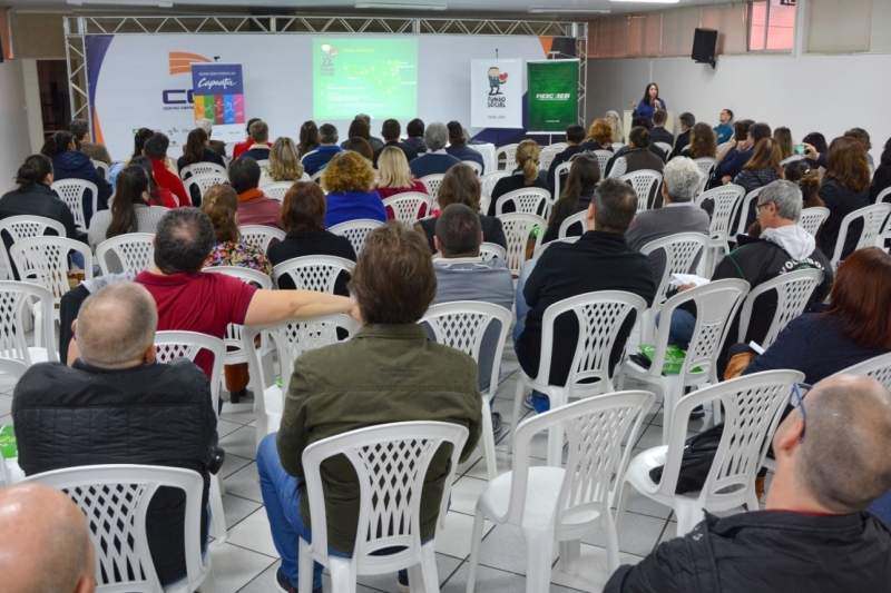 Oficina em Chapecó é a terceira realizada este ano pelo Fundo Social. Foto: MB Comunicação