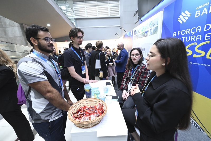 IEL/SC está com 215 vagas abertas para estagiários e pesquisadores