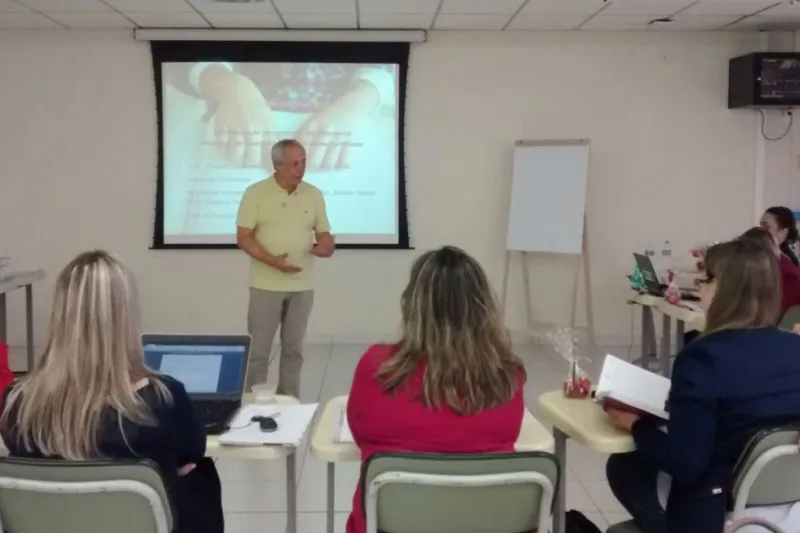 Capacitação reúne docentes das escolas inclusivas do SESI em Blumenau, Jaraguá do Sul, Joinville, Marau, São José e Videira (Foto: Presse Comunicação)
