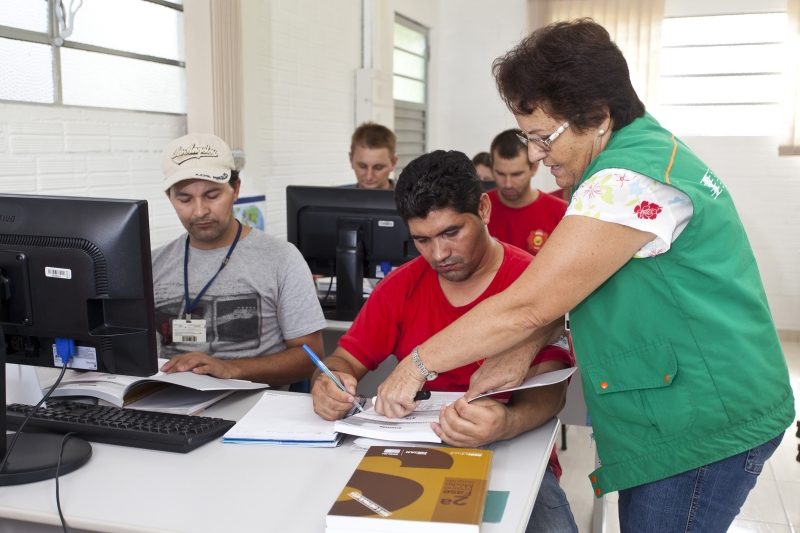 Em 2016, 64,2 mil pessoas frequentaram os cursos de educação básica para jovens e adultos em SC (foto: Marcos Campos)