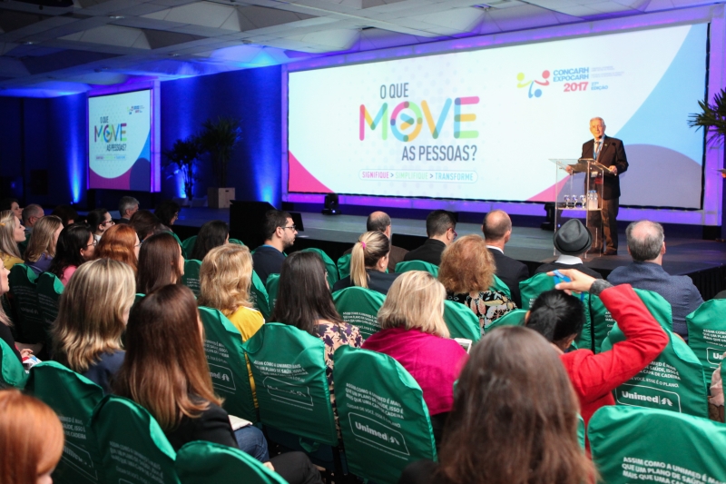 Glauco José Côrte participou de abertura da edição 2017 do Congresso Catarinense Sobre Gestão de Pessoas (Foto: Filipe Scotti)